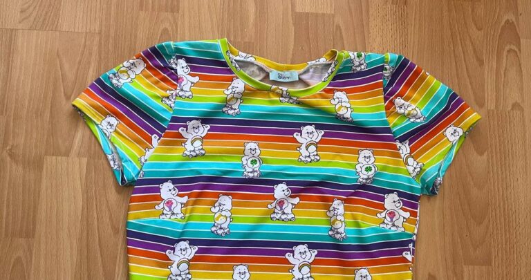 Crop-Top aus Glücksbärchis-Stoff