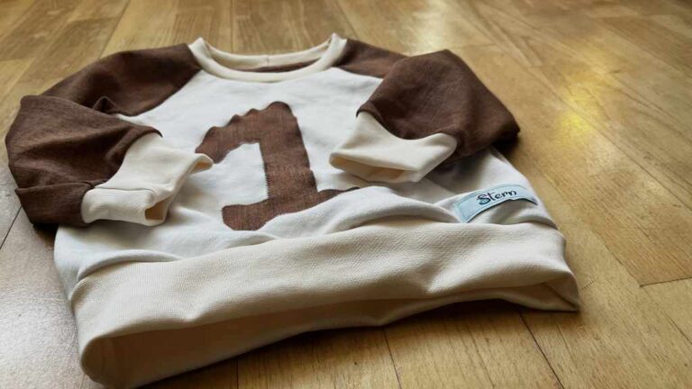 Babypullover zum Geburtstag
